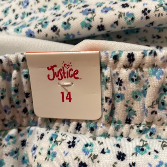NWT Justice Size 14 🌸 Flowered Skirt with Built In Shorts - Picture 5 of 5